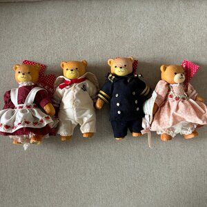 Vintage Bears by Lucy & Me Collectible 1985 Set of 4